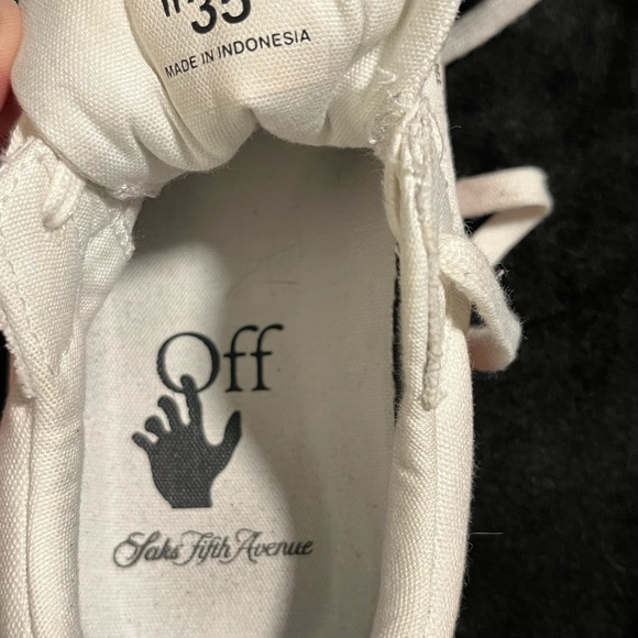 Off-White Low-Top Vulcanized Sneakers - Picture 5 of 10